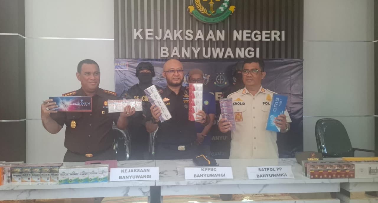 Jual Rokok Ilegal, Pria di Banyuwangi Diringkus Petugas Bea Cukai