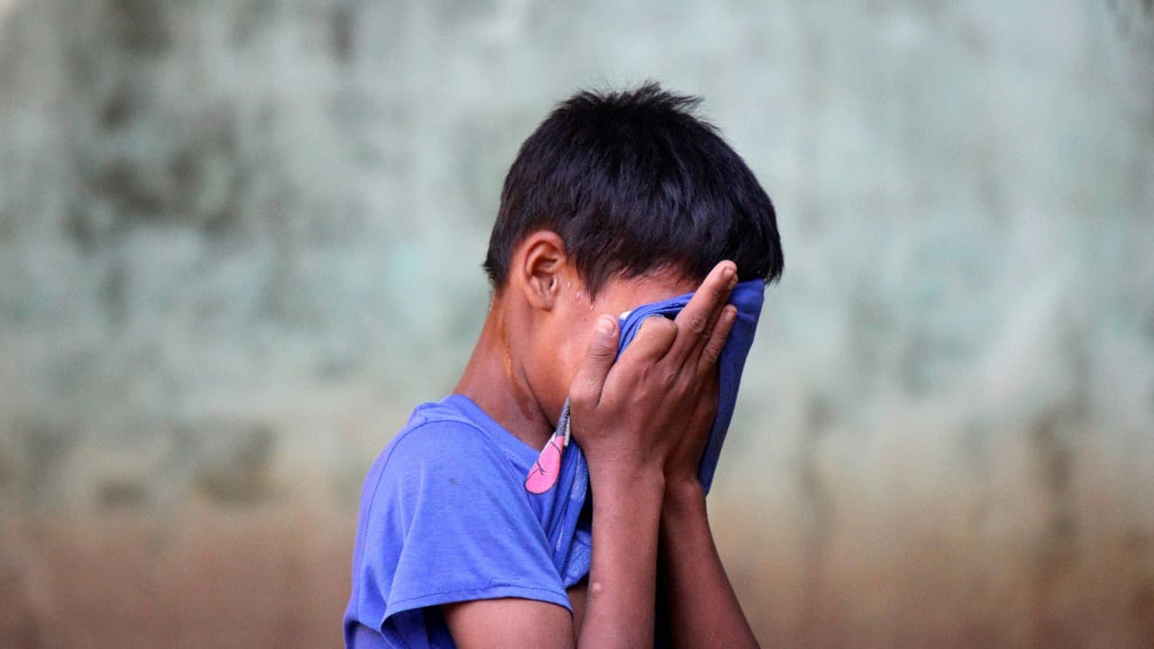 Belajar Memahami Anak yang Menarik Diri dari Lingkungan