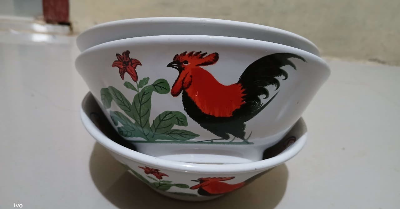 Mangkuk Ayam Jago Legendaris Ini Ternyata Bukan Asli Indonesia!