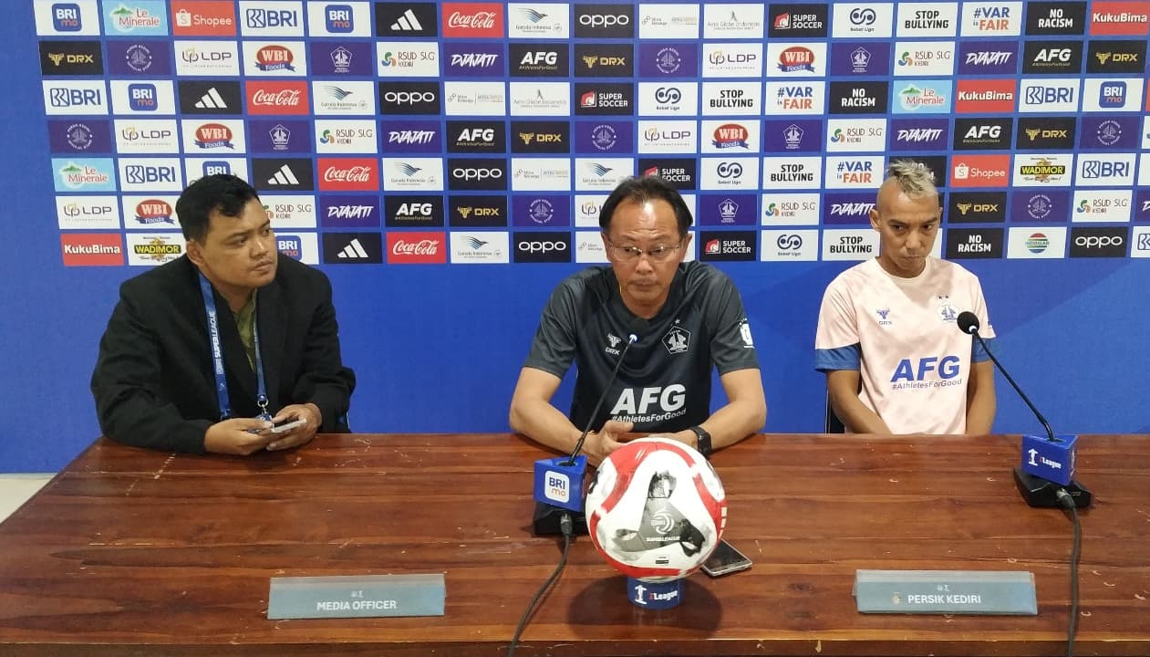 Ong Kim Swee Minta Penggawa Persik Tak Anggap Mudah Madura United