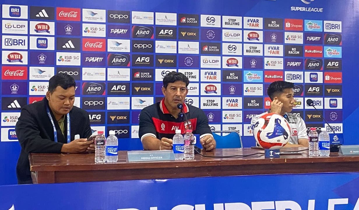 Kata Alfredo Vera Usai Madura United Bawa Pulang 3 Poin dari Markas Persik