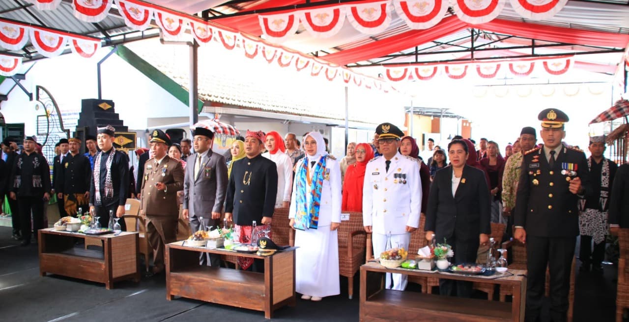 Usai Terima Remisi Umum dan Remisi Dasawarsa, 13 Warga Binaan Lapas Banyuwangi Langsung Bebas