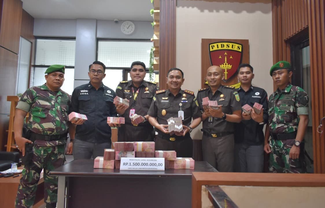 Kejati Tanjung Perak Tahan Komisaris PT DJA, Diduga Korupsi Trading Batubara Rp 7, 9 Miliar