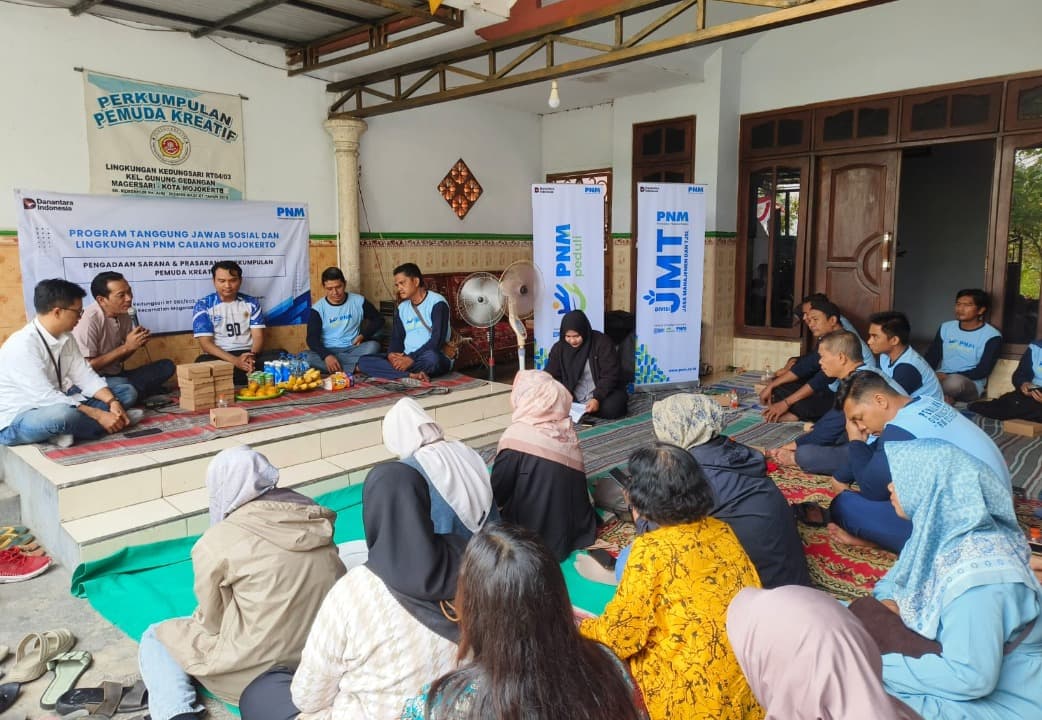 Dukung Pemuda Kreatif, PNM Mojokerto Salurkan Bantuan Sound System ke Warga Lingkungan Kedungsari