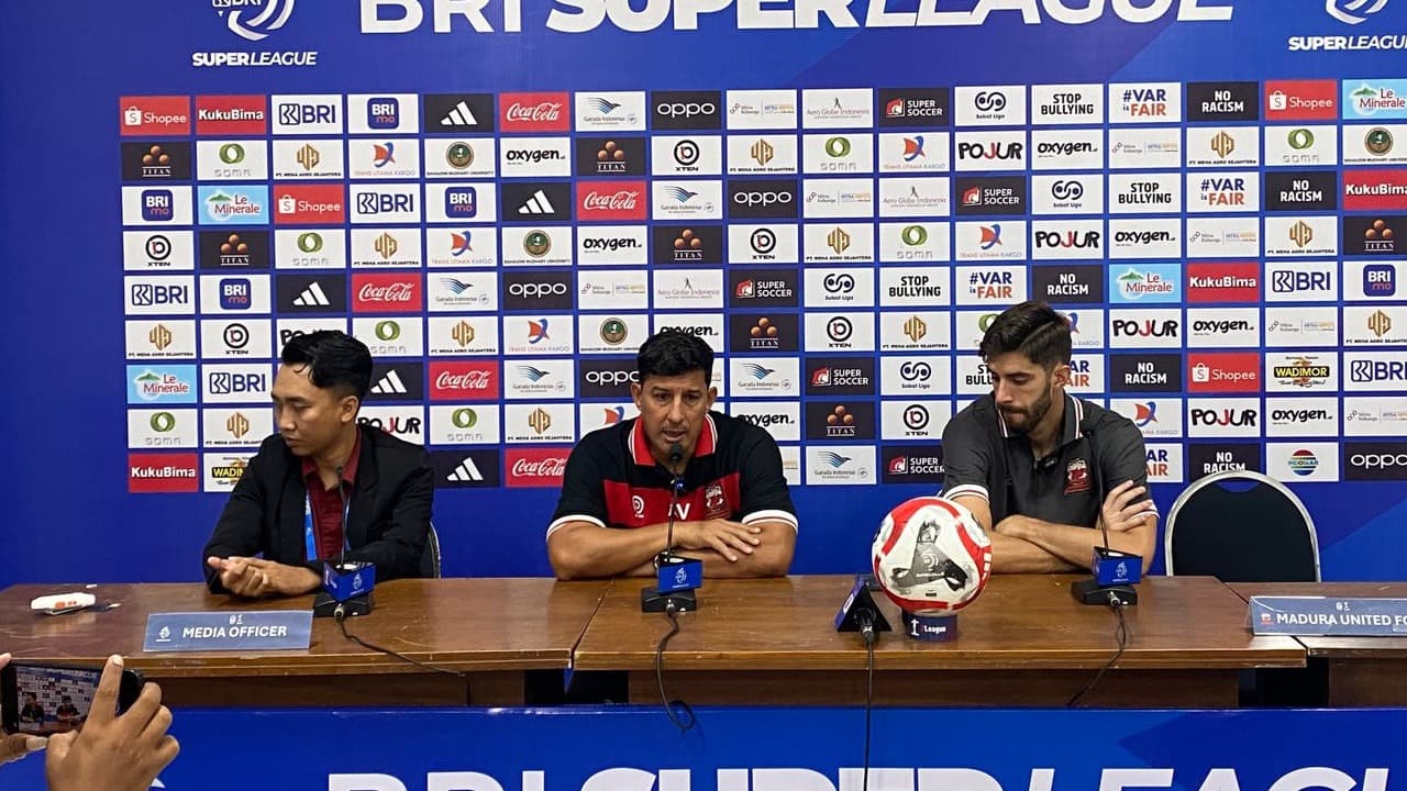 Komentar Pelatih Madura United Usai Ditahan Persita dan Balotelli yang Belum Cetak Gol