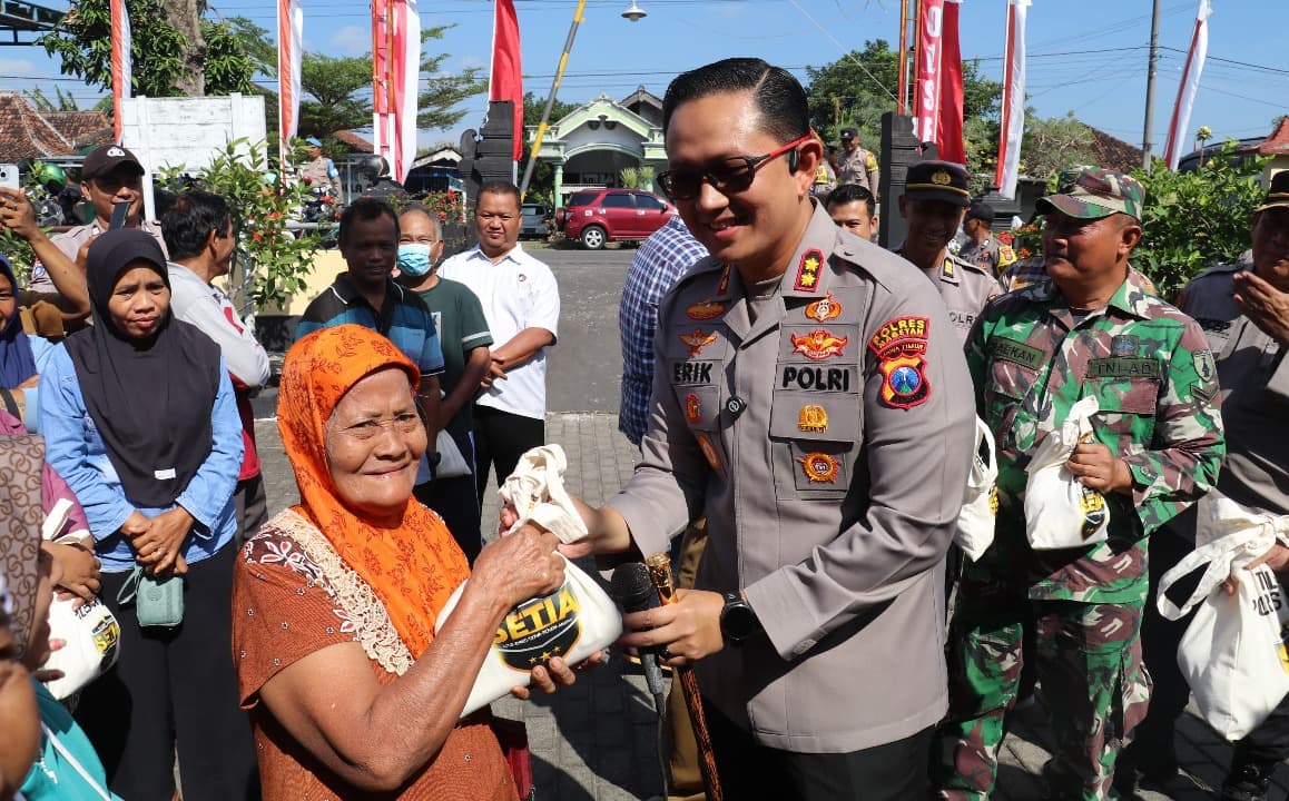 Stabilkan Harga, Polres Magetan dan Bulog Gelar GPM di Empat Polsek Sekaligus