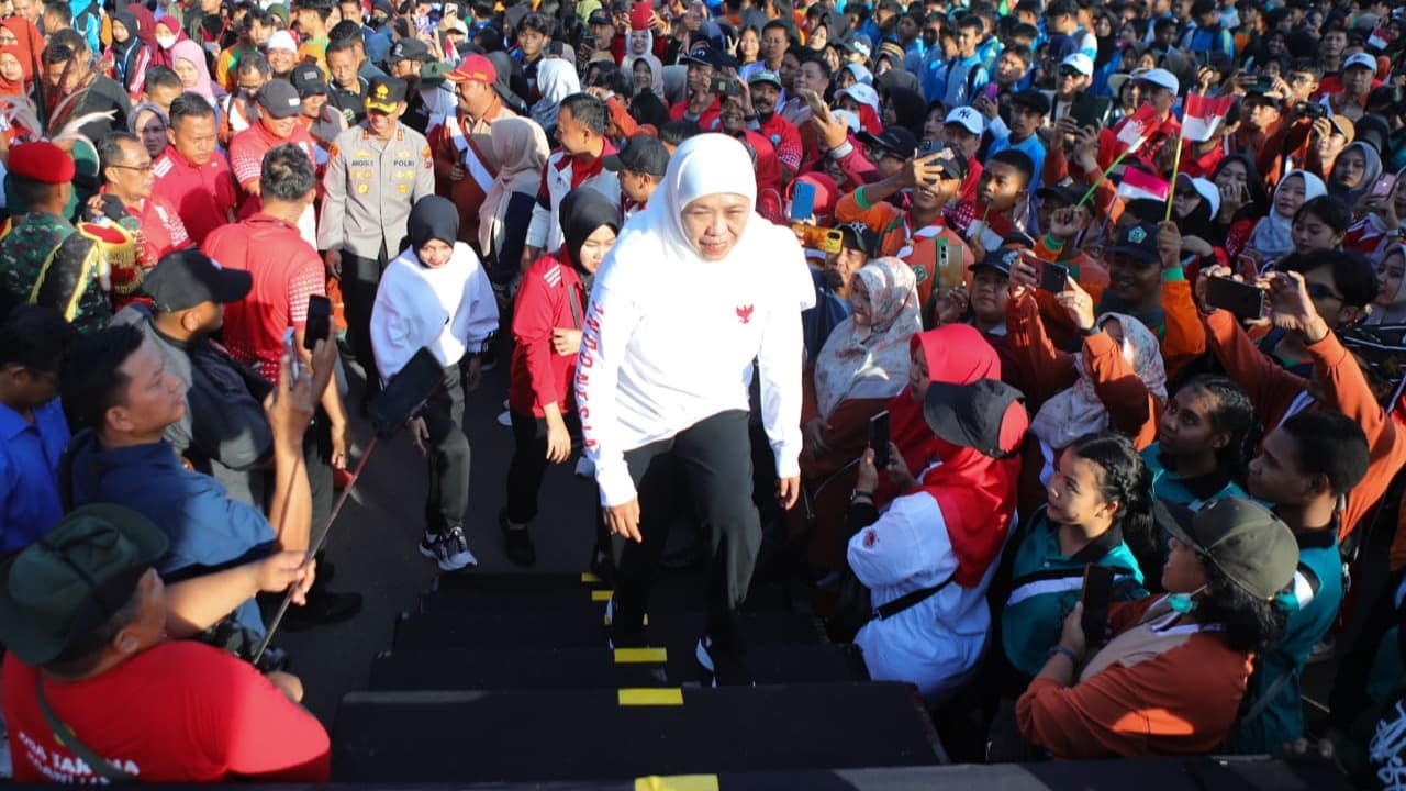 Gubernur Khofifah Tegaskan SMA/SMK/SLB Negeri Se-Jatim Bebas Pungli dan Terus Tingkatkan Prestasi