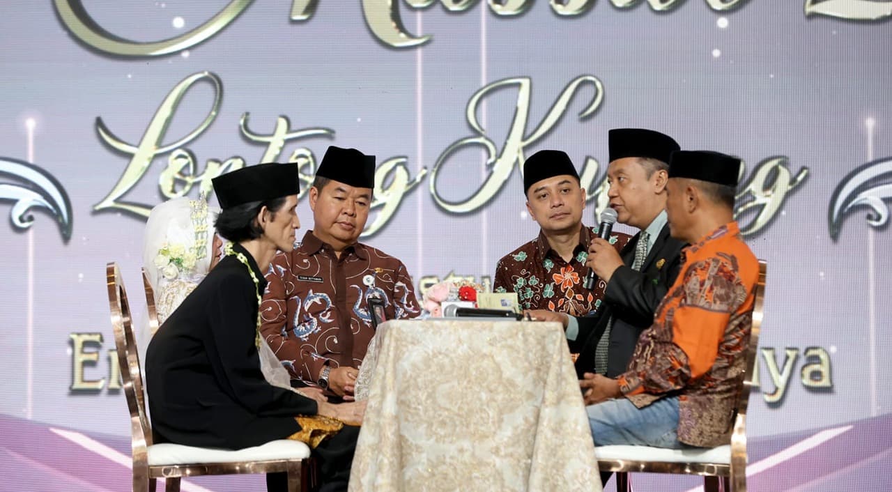 Wali Kota Eri Cahyadi Jadi Saksi, 285 Pasangan di Surabaya Akhirnya Dapat Legalitas Pernikahan
