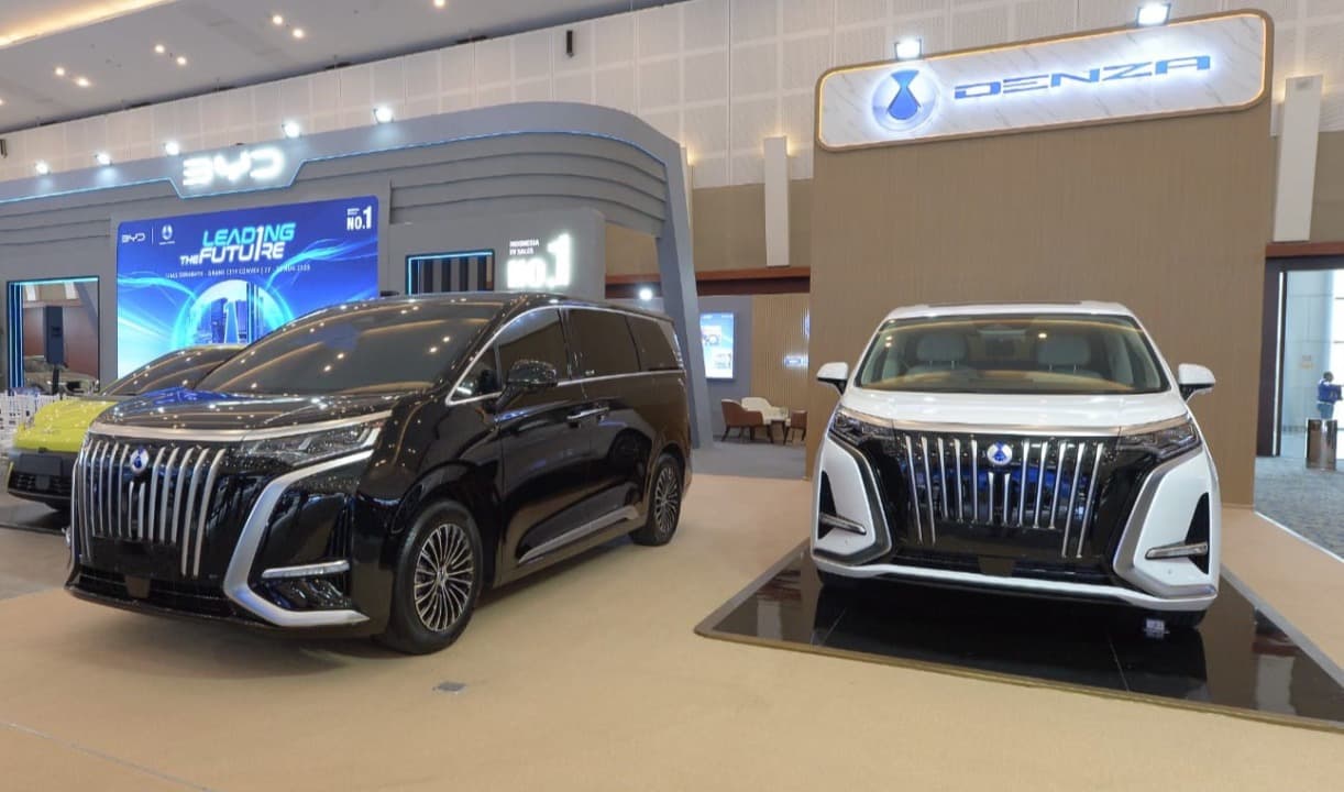 Hadir Perdana di GIIAS Surabaya 2025, DENZA Pamerkan D9 MPV Listrik Premium