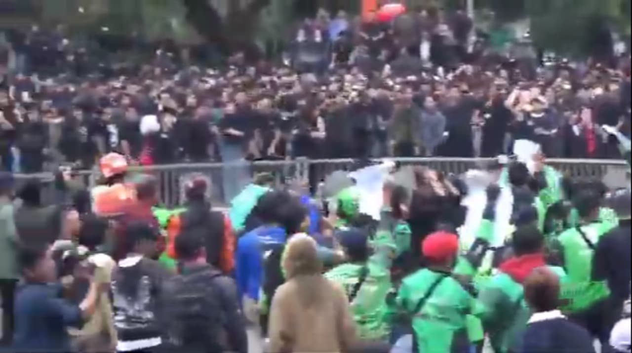 Ribuan Massa di Malang Tuntut 7 Polisi "Pembunuh" Affan Dihukum Berat