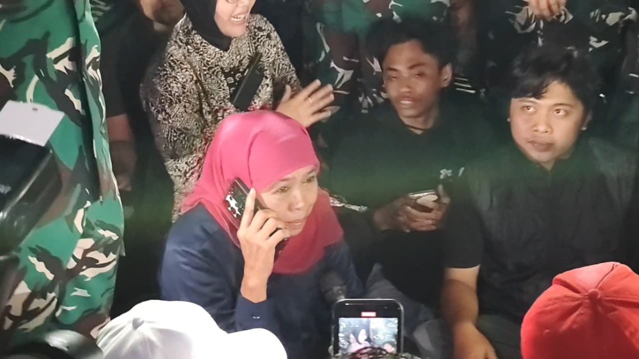 Gubernur Khofifah dan Pangdam V/Brawijaya Jemput Massa Aksi di Polrestabes Surabaya