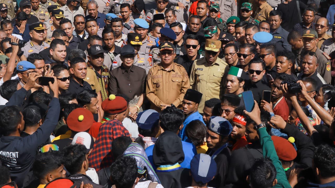 Dari Aktivis ke Gubernur: Melki Lakalena dan Ikhtiar Mendengar Suara Rakyat di Tanah Toleransi