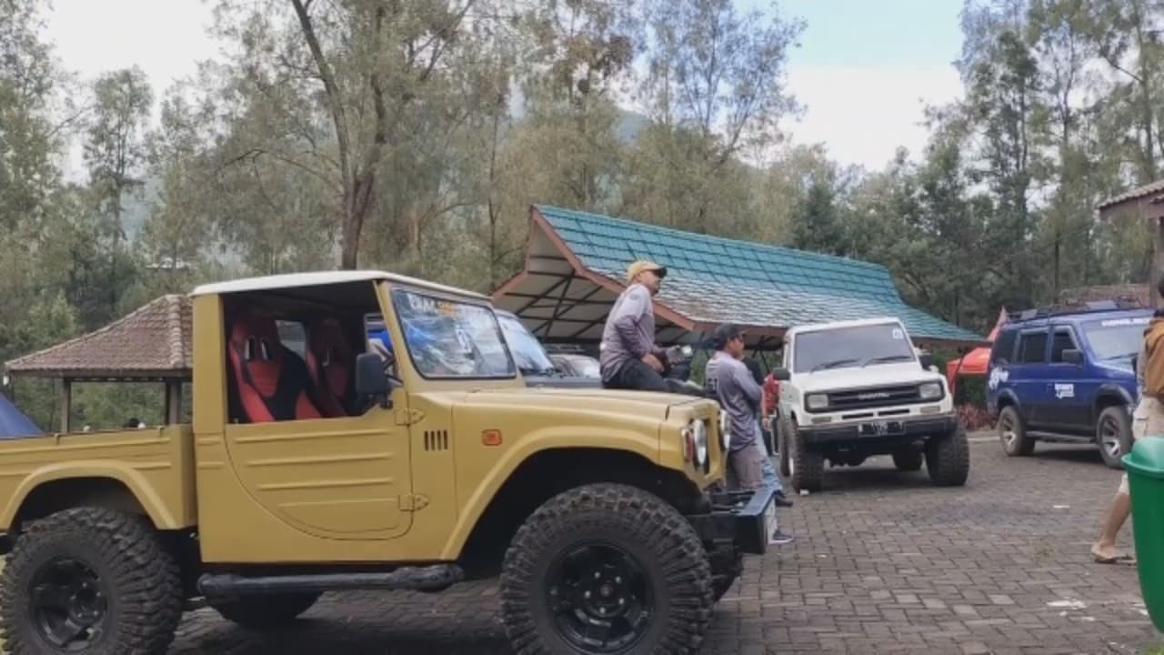 Serunya Offroad Keliling Ijen, Nikmati Alam Bondowoso dari Atas Jip