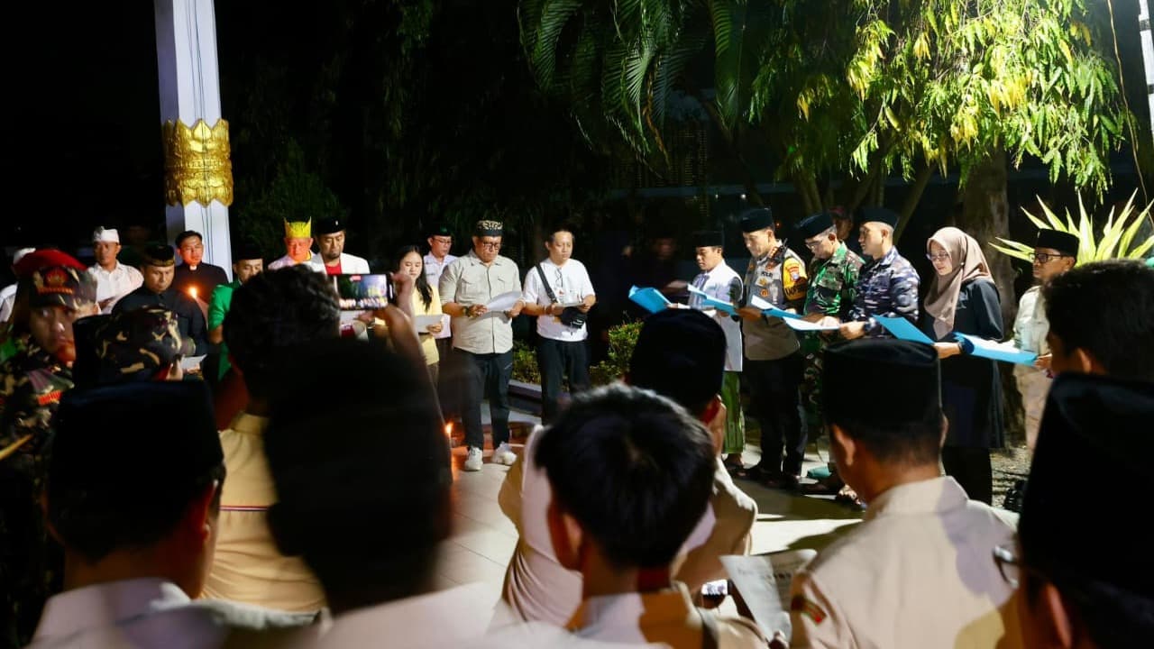Pemuda Lintas Agama di Banyuwangi Gelar Doa Bersama untuk Kedamaian Negeri