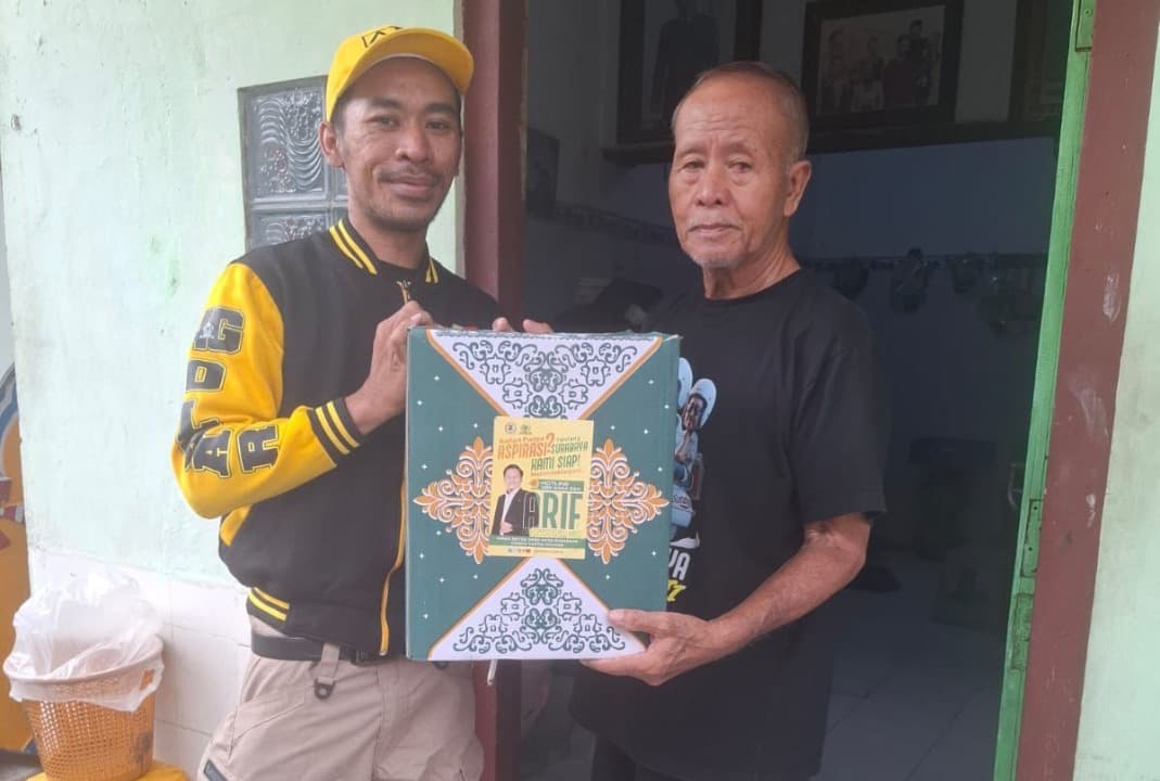 Ringankan Beban Ekonomi Rakyat, Arif Fathoni Bagikan 1500 Paket Sembako