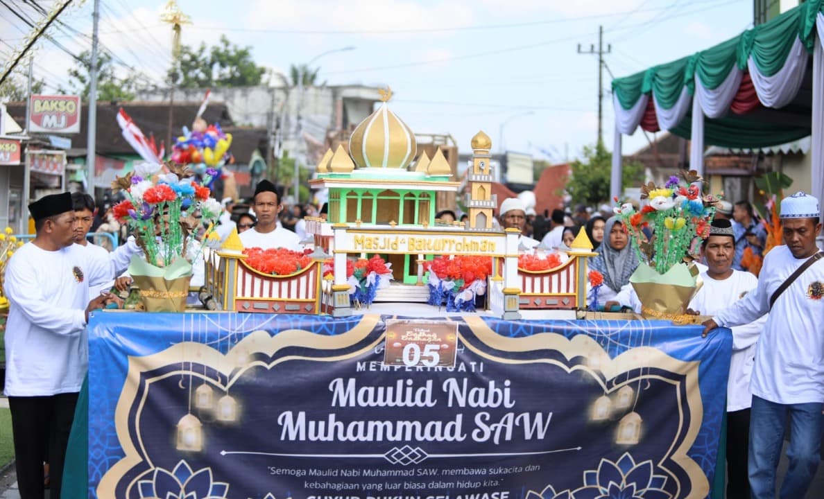Endhog-Endhogan, Tradisi Turun-temurun Warga Banyuwangi Peringati Maulid Nabi Muhammad SAW