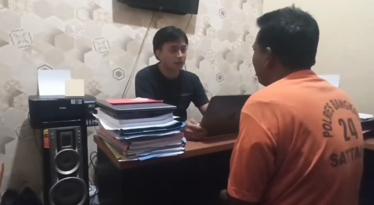 Kadus di Klampis Bangkalan Ditangkap Polisi saat Edarkan Sabu Keliling