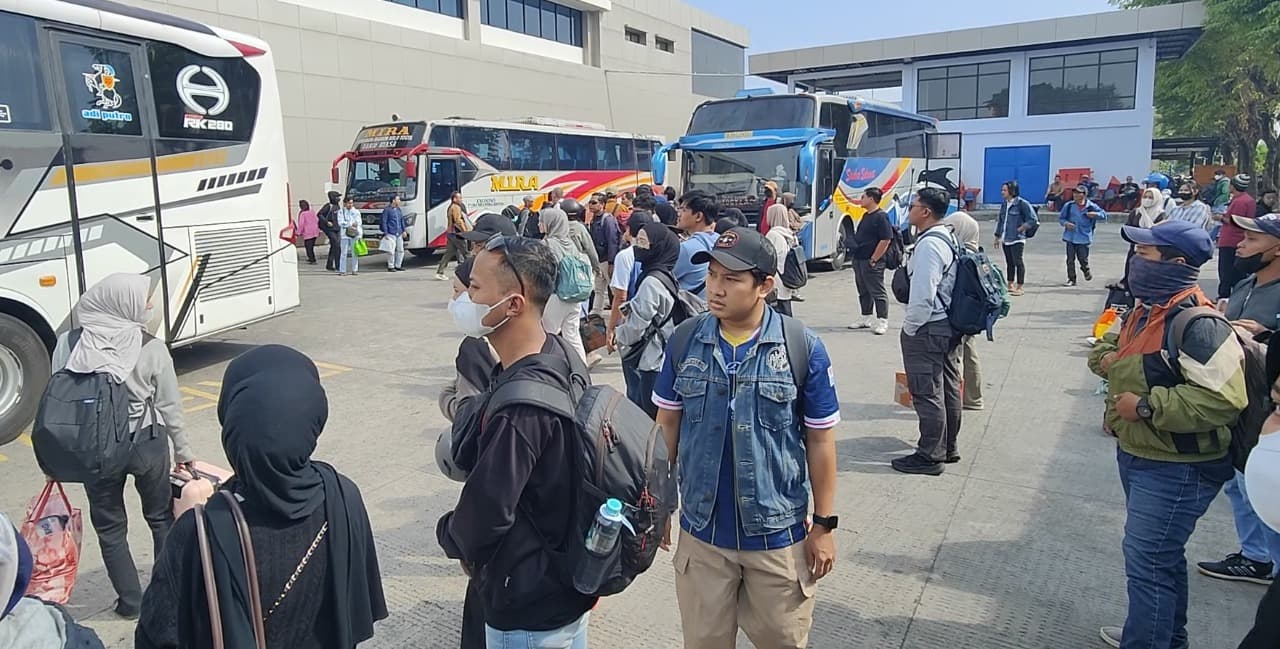 Lonjakan Penumpang di Terminal Purboyo Tembus 13 Ribu, 7 Bus Tambahan Disiapkan