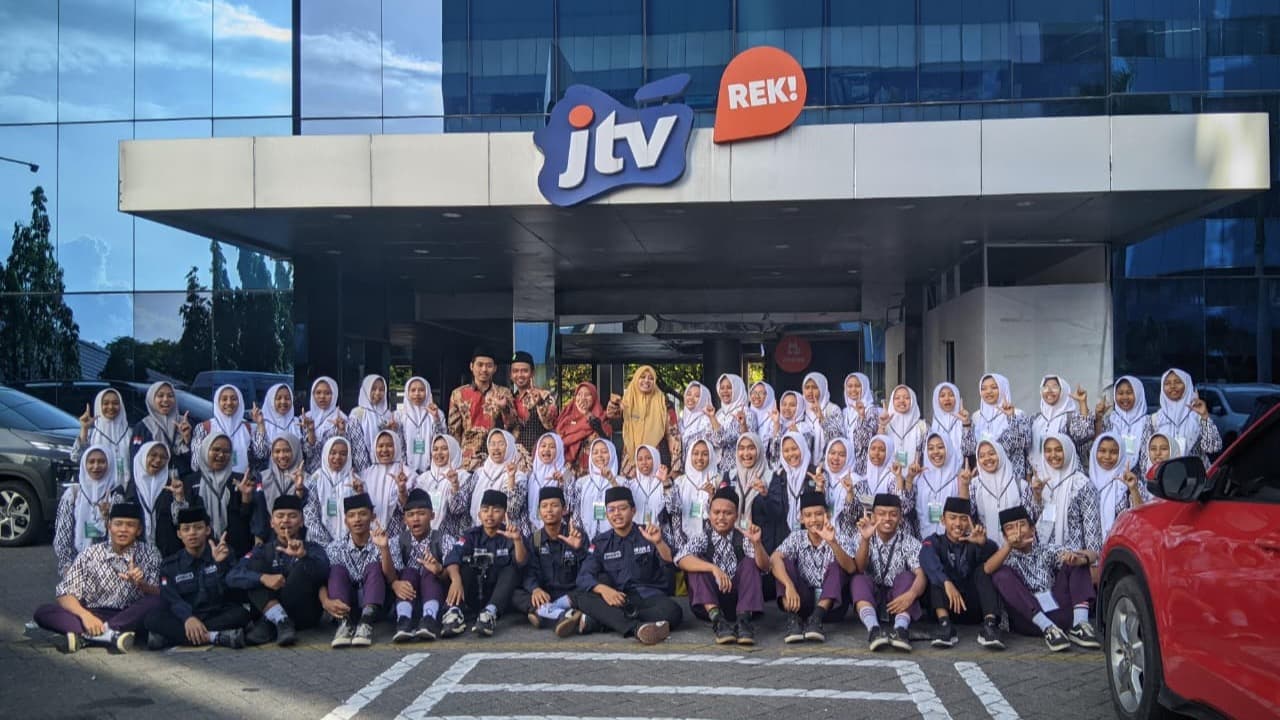 JTV Surabaya Jadi Tujuan Kunjungan Edukasi Siswa MAN 4 Jombang