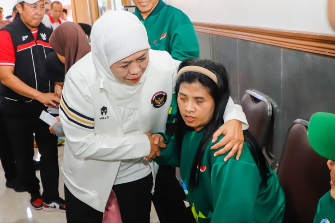 Tasyakuran Haornas 2025, Gubernur Khofifah Bagikan Bantuan untuk Atlet Paralimpik Jatim
