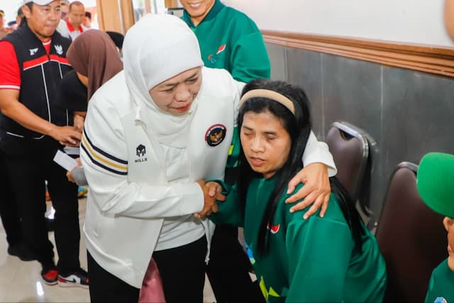 Tasyakuran Haornas 2025, Gubernur Khofifah Bagikan Bantuan untuk Atlet Paralimpik Jatim