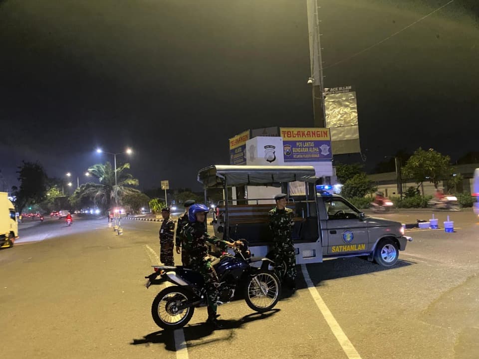 Personel Gabungan Lanud Muljono dan Lanudal Juanda Gelar Patroli Pengamanan di Sidoarjo