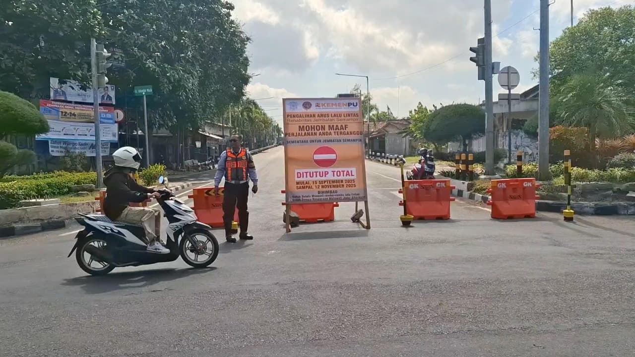 Per Hari Ini, Jembatan Semampir Kota Kediri Ditutup Total 2 Bulan untuk Rehabilitasi