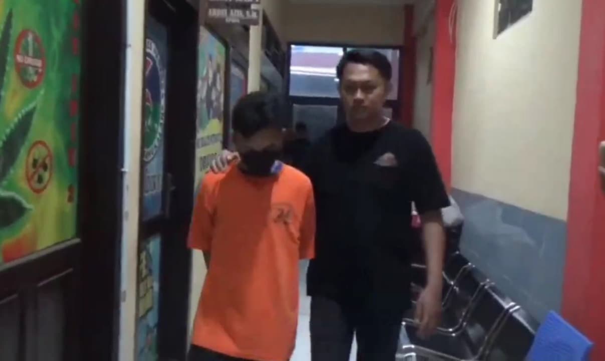 Terduga Bandar Sabu Pura-Pura Kesurupan saat Ditangkap Polisi