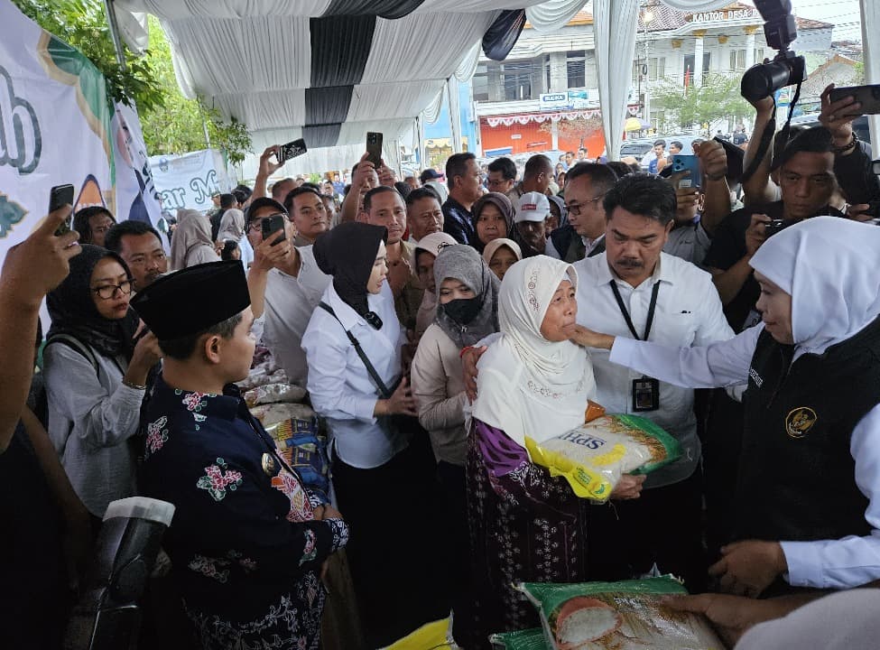 7 Ton Beras Program GPM di Mojokerto Ludes Diserbu Warga