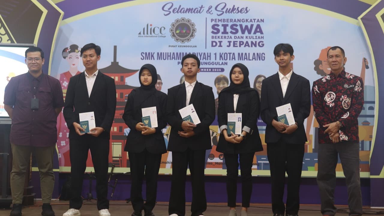 Melangkah ke Sakura! Siswa SMK Muhammadiyah 1 Malang Dilepas untuk Wujudkan Mimpi di Jepang