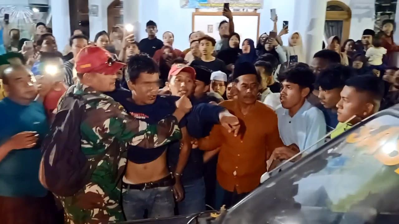 Pencuri Sepeda Angin di Probolinggo Babak Belur Dihajar Massa