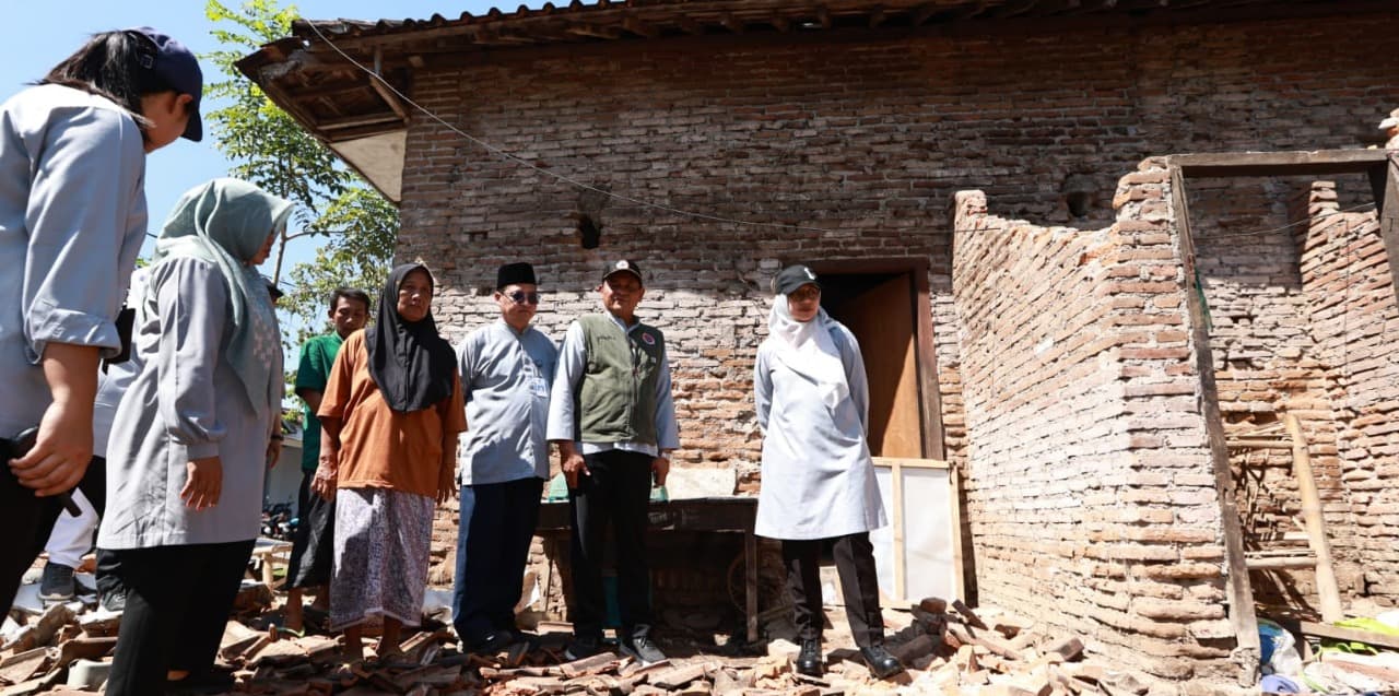 Bupati Ipuk Datangi Korban Gempa, Siapkan Bantuan Perbaikan Rumah Warga Terdampak