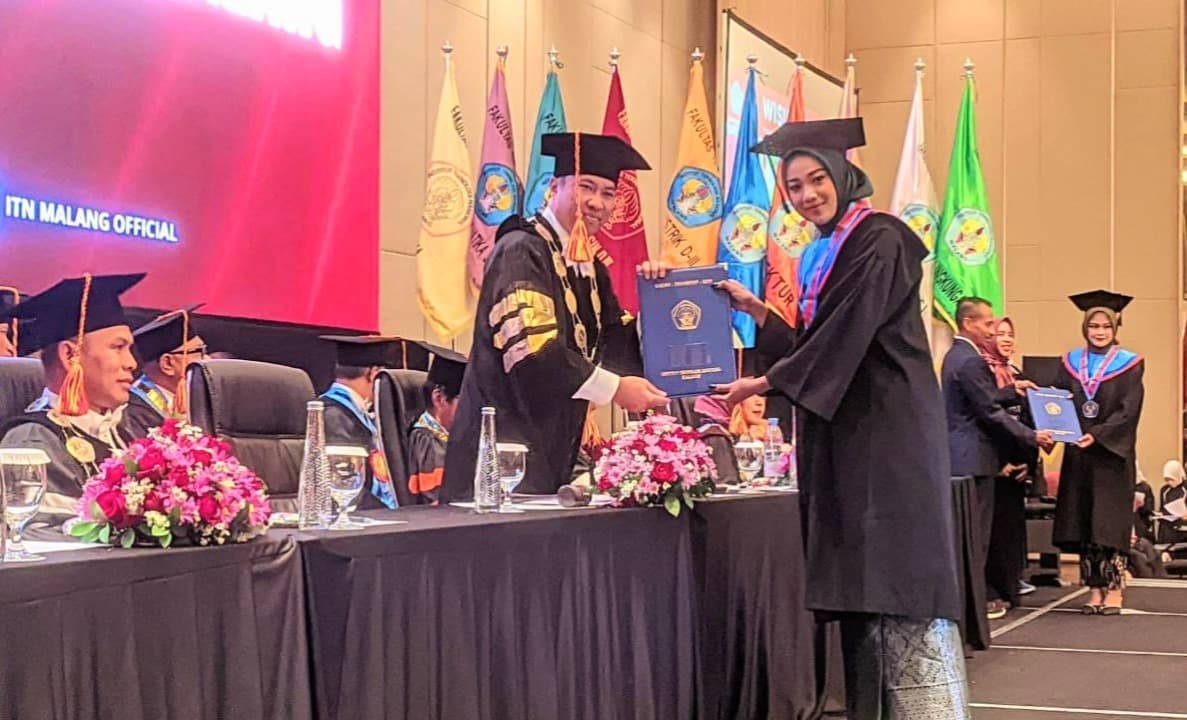 Wisuda ke-74 ITN Malang Kukuhkan 556 Lulusan, 182 Raih Cum Laude