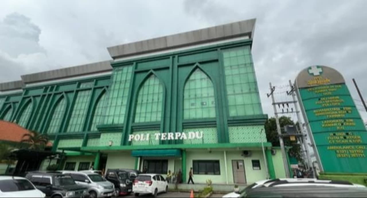 Satu Korban Musala Ponpes Al-Khoziny Dirujuk ke RSI Sakinah Mojokerto