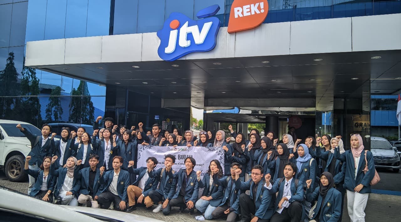 Mengenal Dunia Televisi, Mahasiswa Ilmu Budaya Universitas Brawijaya Berkunjung ke JTV