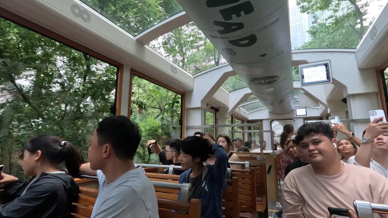 Menikmati Pesona Victoria Peak dan Madame Tussauds di Hong Kong