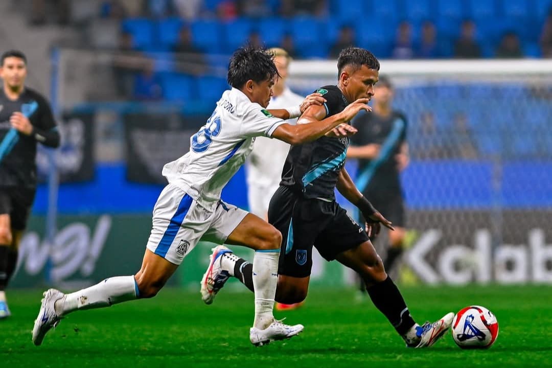 Persela Bungkam Persiba Balikpapan 3-0 di Stadion Batakan