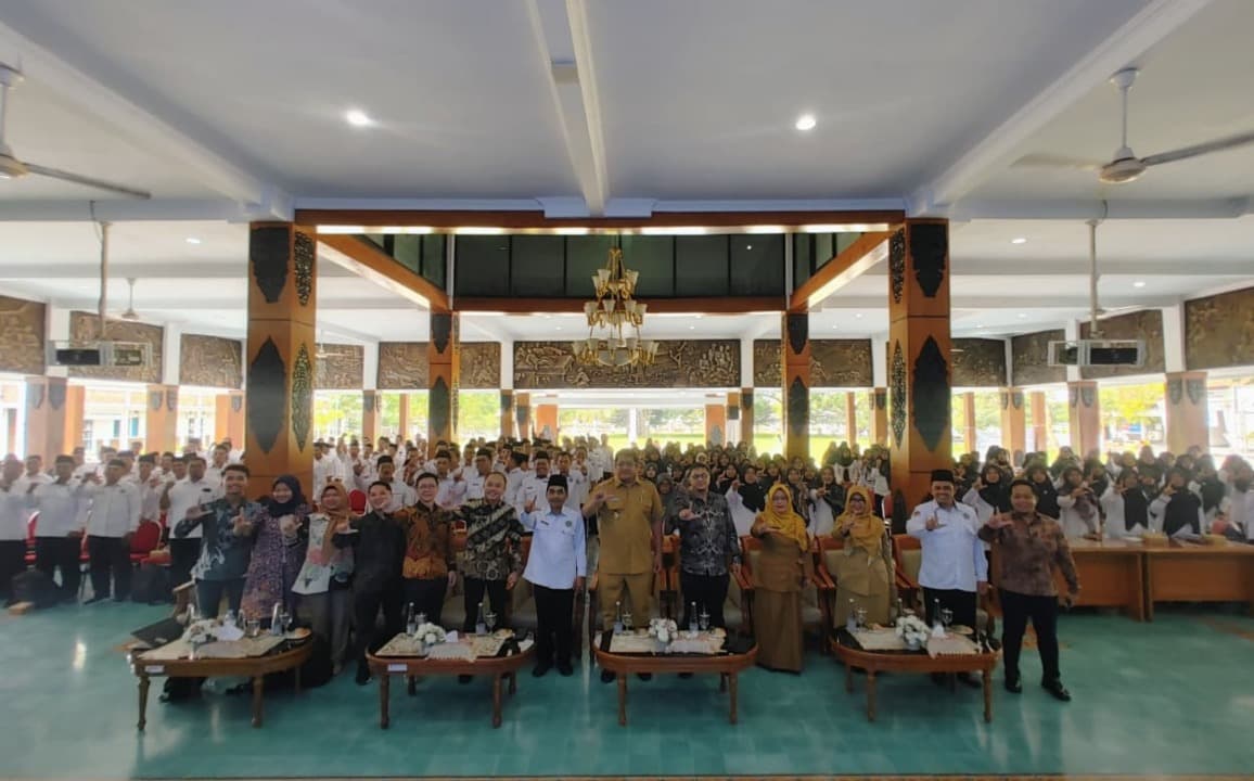 Kemenag Gandeng Axioo dan Intel Gelar Bootcamp Robotik di Pacitan