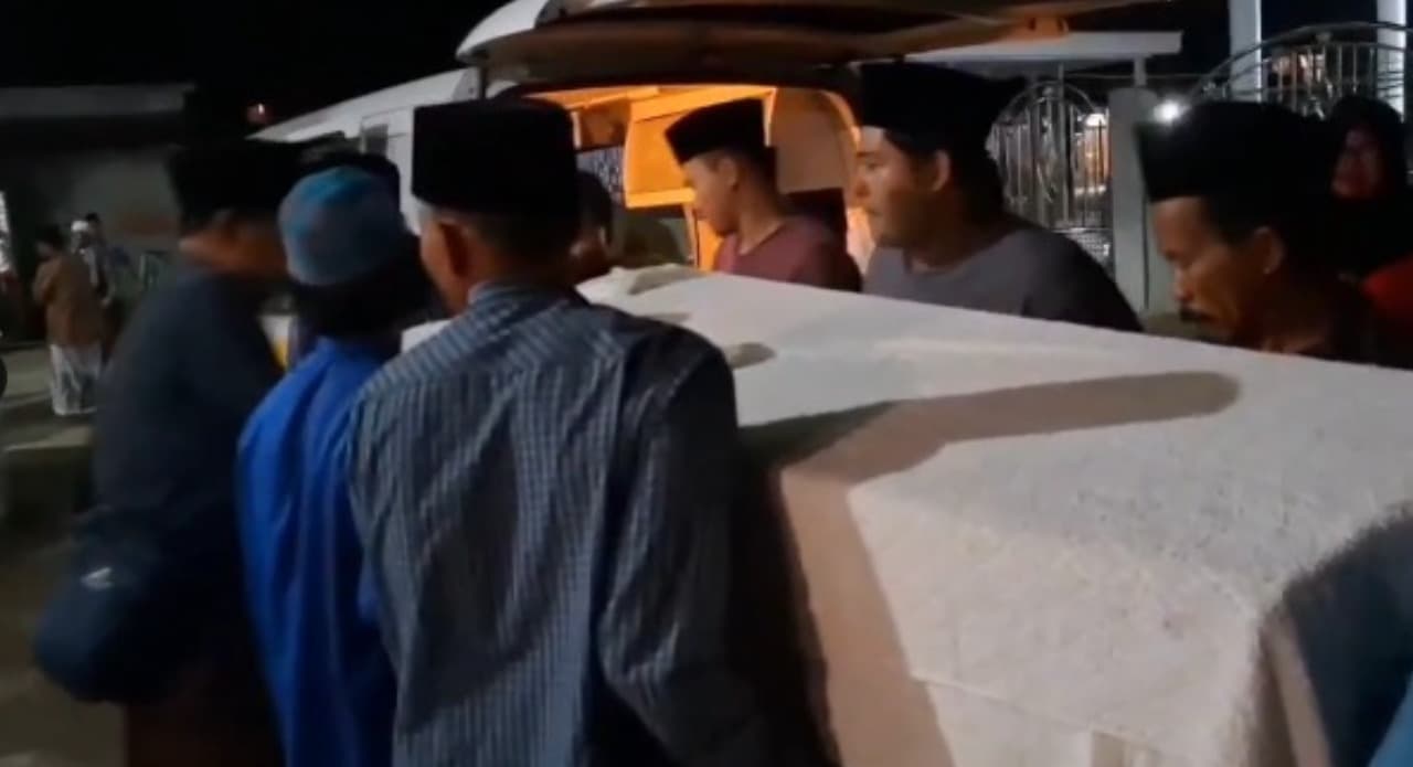 Dua Jenazah Santri Terakhir Asal Bangkalan Teridentifikasi, Salah Satunya Keponakan Bupati