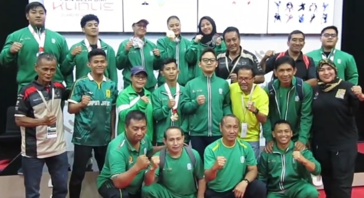 Gulat Jatim Pertahankan Gelar Juara Umum di PON Beladiri 2025