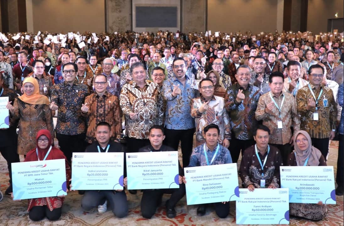 BRI Gelar Akad Massal KUR untuk 800 Ribu Debitur dan Luncurkan Kredit Program Perumahan di Surabaya