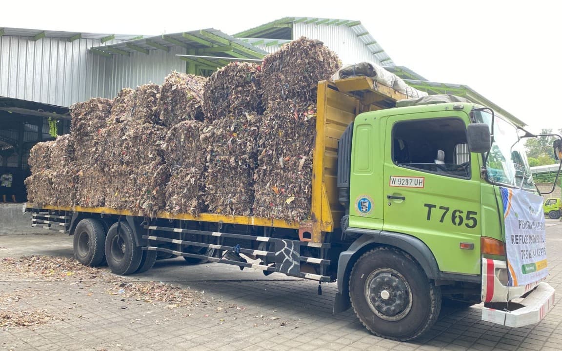 TPS 3R Banyuwangi Sukses Kelola Sampah Jadi Bahan Bakar Alternatif Untuk Industri