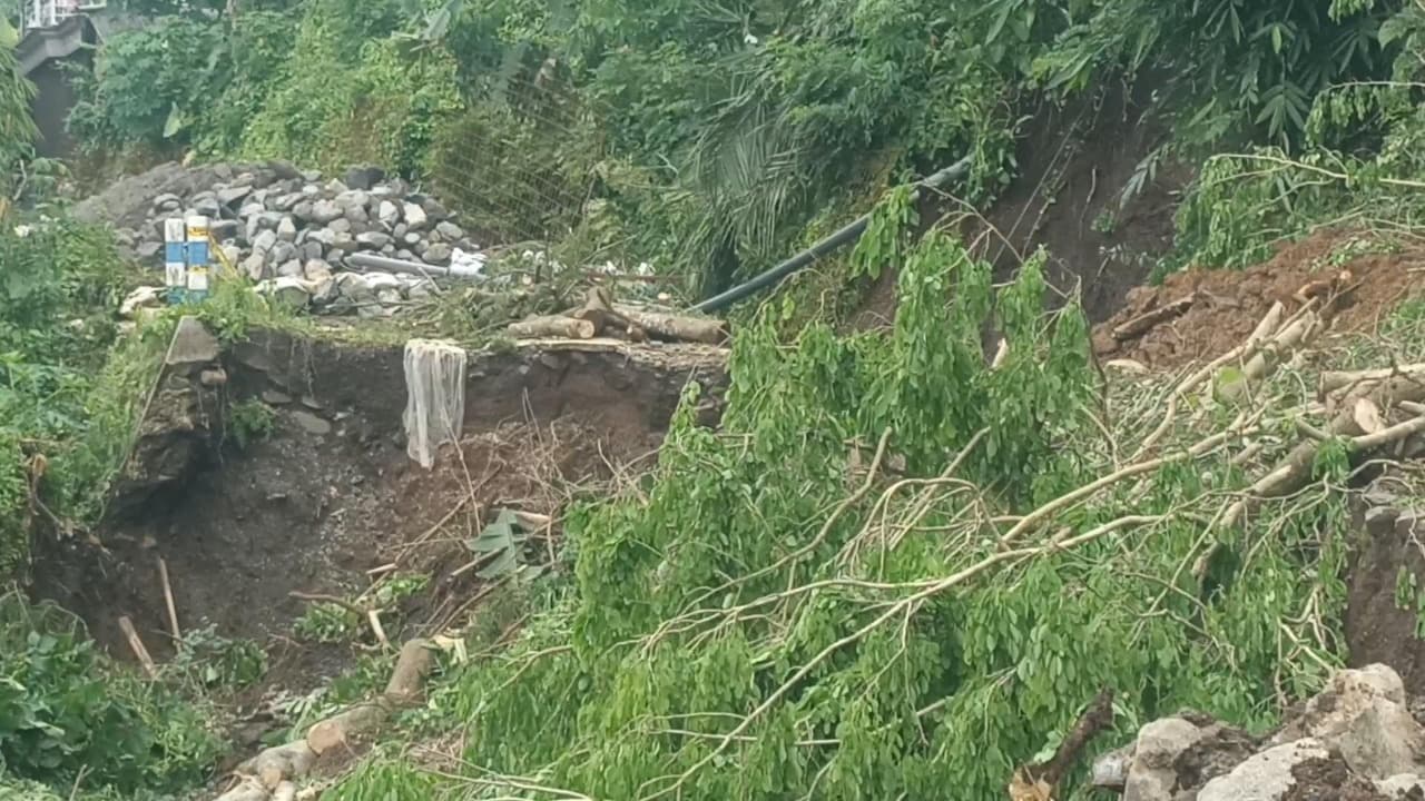Dua Akses Jalan Antar Desa di Tulungagung Longsor, Satu Jalur Putus Total