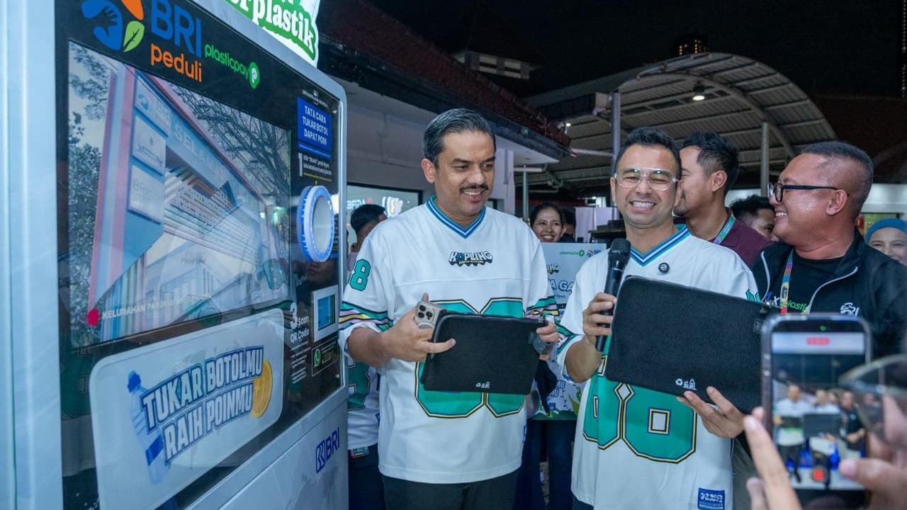 Lewat Program ‘Yok Kita Gas’, BRI Ajak Pengunjung KOPLING 2025 Daur Ulang Botol Plastik