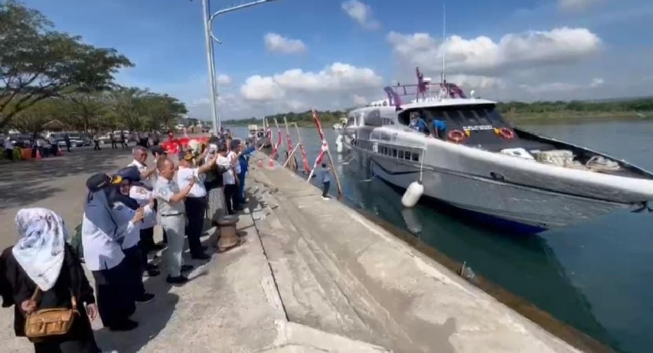 Kapal Cepat Banyuwangi-Denpasar, Siap Beroperasi Sabtu Depan