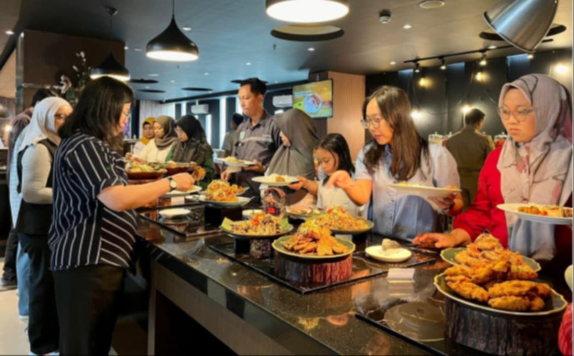 Favehotel Rungkut Surabaya Hadirkan Lunch Buffet “Makan Bareng Genks” Dengan Harga Terjangkau