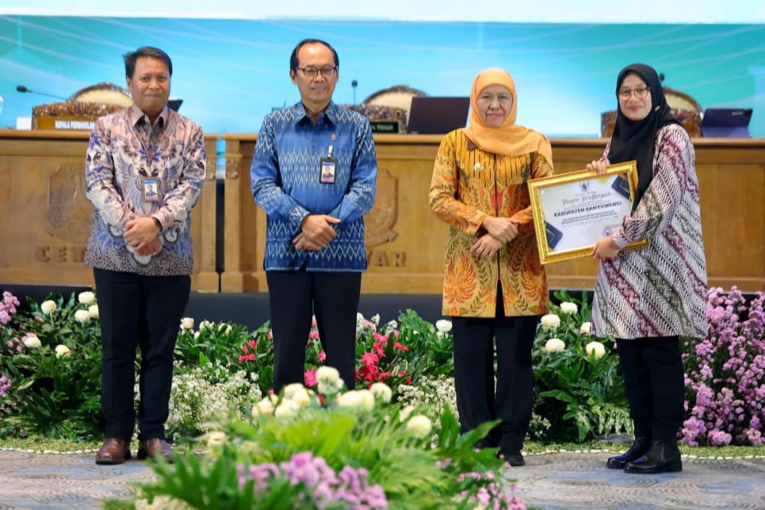 Raih TPID Terbaik, Bupati Ipuk Paparkan Program Pengendalian Inflasi di High Level Meeting Jatim