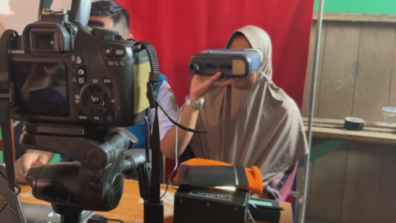 Pemkab buka layanan adminduk pengungsi.