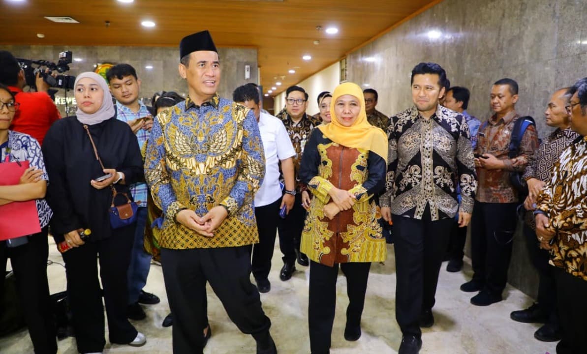 Gubernur Khofifah dan Wagub Emil Temui Menteri Pertanian RI, Tegaskan Siap Wujudkan Swasembada Susu dan Gula