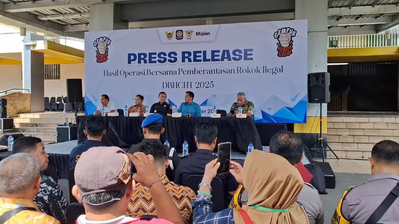 Bea Cukai dan Pemkot Kediri Sita 2.111 Batang Rokok Ilegal dalam 20 Operasi Sepanjang 2025
